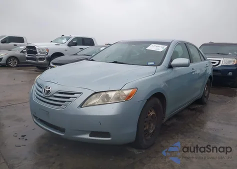 2007 Toyota Camry Le z USA, uszkodzony, nr VIN 4T1BE46K77U594241